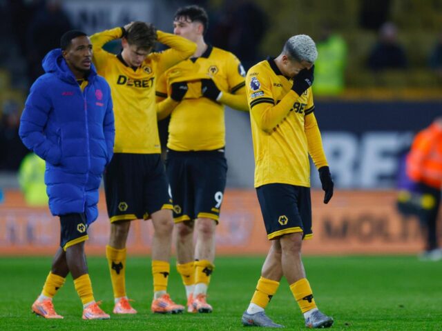 บทเรียนราคาแพงของ Wolves: เมื่อตัวเลขการขายสวนทางกับความสำเร็จในสนาม