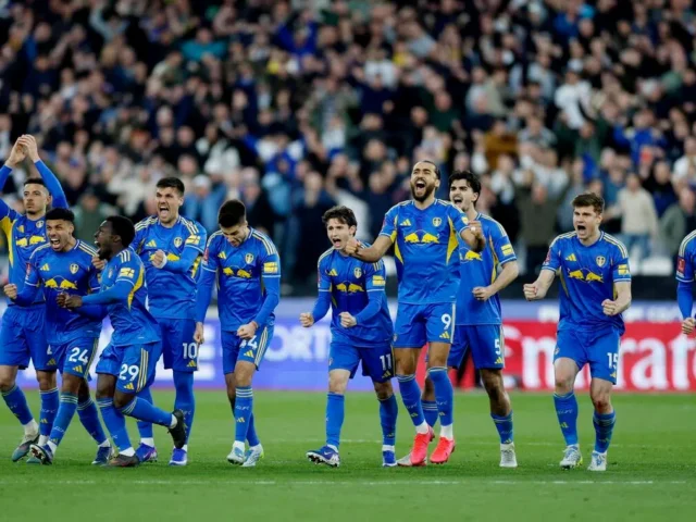 เจาะสถิติ 40 ปีที่รอคอย: ทำไม FA Cup รอบรองชนะเลิศถึงมีความหมายต่อสาวก Leeds United