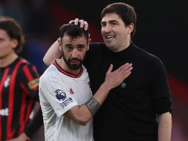 เจาะลึกข่าวลือตลาดซื้อขาย: Andoni Iraola ตัวเต็งคุมทัพ Chelsea พร้อมอัปเดตสถานการณ์ Bruno Fernandes และความเคลื่อนไหวในยุโรป