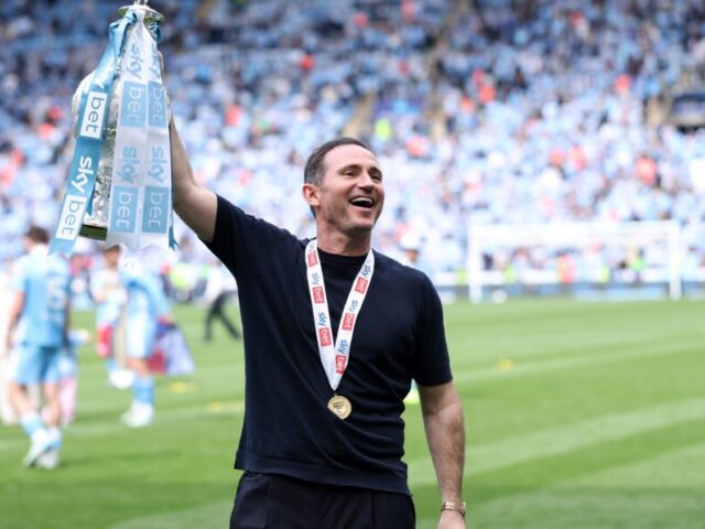 รายงานการตรวจสอบบัญชีรายชื่อผู้สมัคร: Crystal Palace ประเมิน Frank Lampard และ Kieran McKenna เพื่อทดแทน Oliver Glasner