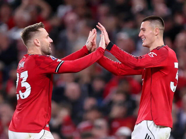 หยาดเหงื่อใต้เงาเหล็ก: เมื่อ Manchester United บดขยี้ความหวังของ Brentford ในคืนที่อากาศข้นคลั่ก