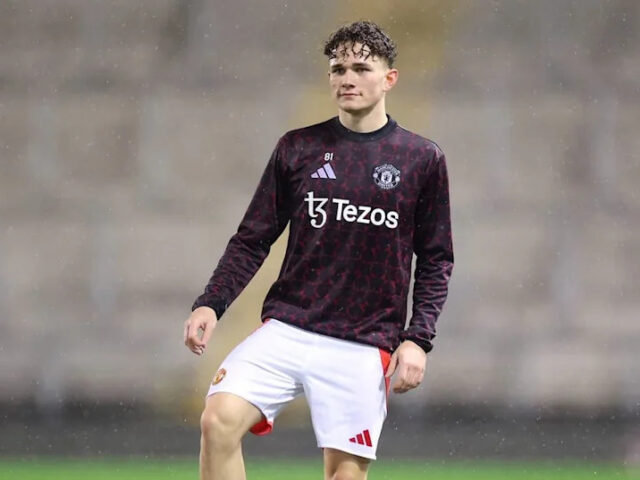 เจาะสถิติ Jacob Devaney: ผลผลิตจาก Academy ที่พร้อมก้าวขึ้นมาแก้โจทย์แดนกลาง Manchester United