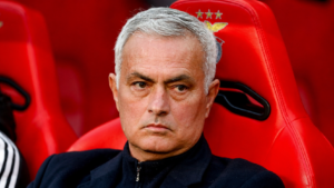 เงาแห่งจักรวรรดิหวนคืน: Jose Mourinho กับการจาริกแสวงบุญครั้งสุดท้ายสู่มหาวิหาร Bernabeu
