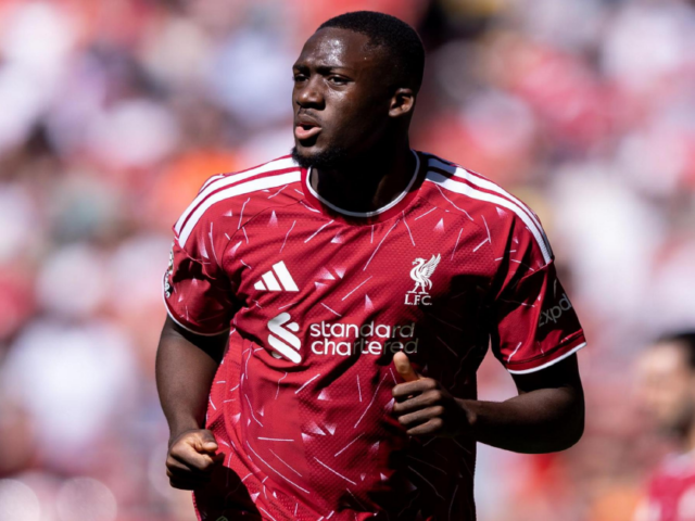 บทอำลาอันขมขื่นของยักษ์เหล็ก: Ibrahima Konate กับน้ำตาที่ไม่ได้หลั่งกลาง Anfield