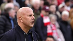 Arne Slot: กระบวนการกู้คืนศรัทธาใน Anfield และการปรับจูนระบบที่ขัดข้อง