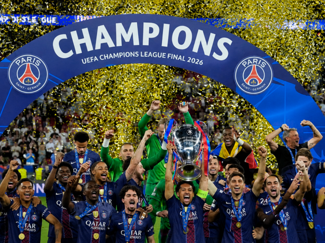 มงกุฎยังสถิตที่ปารีส: เมื่อหยาดน้ำตาของ Arsenal อาบไล้ผืนหญ้าในคืนที่โชคชะตาปฏิเสธความอมตะ