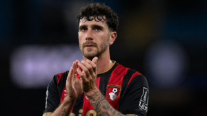 รายงานการยุติความสัมพันธ์เชิงสัญญา: Marcos Senesi เตรียมเคลื่อนย้ายออกจาก Bournemouth หลังสิ้นสุดวงรอบปีการศึกษาฟุตบอล