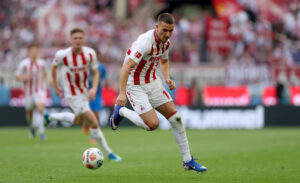 พายุเงินตราเหนือน่านฟ้าลอนดอน: Brentford กับปฏิบัติการล่าตัว Said El Mala อัญมณีแห่ง Köln