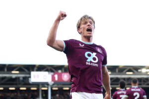 มงกุฎใหม่แห่ง Sittard: เมื่อ Kaj Sierhuis ก้าวข้ามเงาของ Zian Flemming สู่บัลลังก์ดาวยิงแห่งศตวรรษ