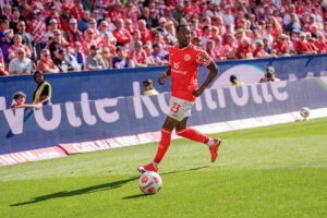 วิเคราะห์ดีลถาวร Sheraldo Becker: จิ๊กซอว์ชิ้นสำคัญในการสร้างสถิติใหม่ของ Mainz