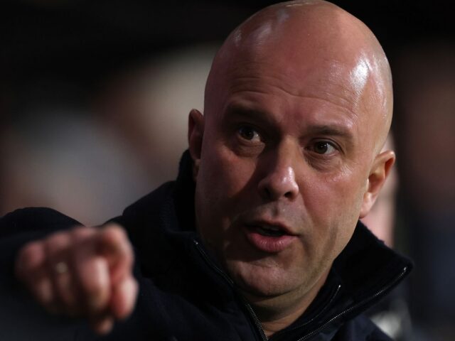 วิเคราะห์เจาะตัวเลข: Arne Slot แยกทาง Liverpool หลังสถิติแต้มต่ำสุดในรอบ 8 ปี
