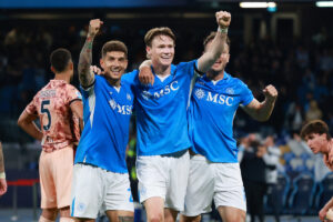เสียงเพรียกจากขุนเขาแห่งเนเปิลส์: เมื่อ McTominay สรรเสริญขุนศึกผู้ถือครองปลอกแขน