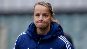 รายงานการยุติสัญญาจ้าง: Nottingham Forest Women ทำการปลด Carly Davies ออกจากตำแหน่งหัวหน้าผู้ฝึกสอน