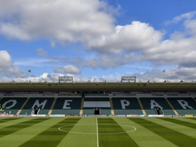 การวิเคราะห์การยุติพันธะสัญญาของ Plymouth Argyle: การปรับสมดุลทางงบประมาณและเวกเตอร์การสื่อสารที่ผิดพลาด