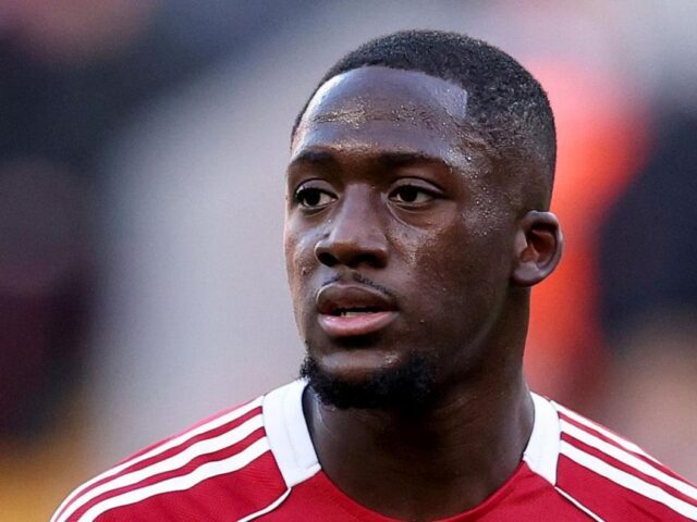 โศกนาฏกรรมใต้เงาอัฒจันทร์: เมื่อ Ibrahima Konate เผชิญพายุแห่งความโศกเศร้า