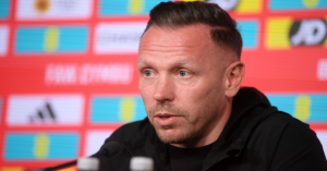 เจาะสถิติและความภักดี: Craig Bellamy ปฏิเสธข้อเสนอสโมสรเพื่อโปรเจกต์ระยะยาวกับ Wales