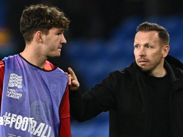 นิมิตแห่งคมหอก: Craig Bellamy กับการจารึกบทบาทใหม่ให้ Lewis Koumas ท่ามกลางบรรยากาศอันศักดิ์สิทธิ์ที่ Cardiff