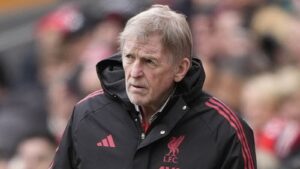 มหากาพย์บทใหม่ของราชาแห่ง Anfield: เมื่อ Sir Kenny Dalglish เผชิญหน้ากับอสุรกายที่มองไม่เห็น