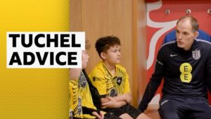 เมื่อจอมทัพ Thomas Tuchel เผชิญหน้ากับเหล่าวิญญาณตัวน้อย: บทสนทนาใต้เงาเมฆแห่งอนาคต
