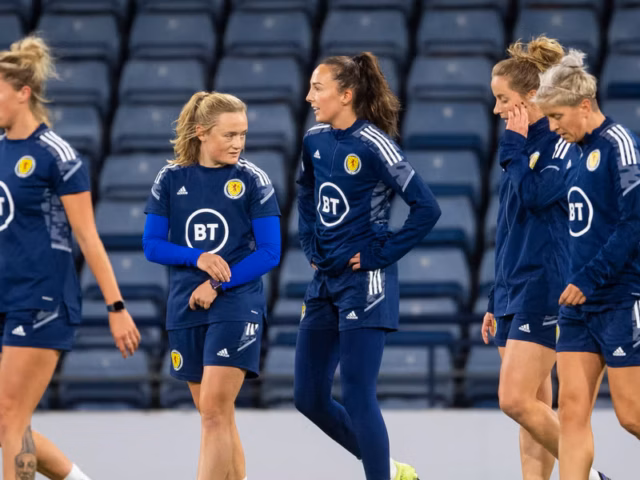 เงาแห่งสงครามเหนือผืนหญ้า: เหล่าขุนพลหญิง Scotland กับพันธกิจที่ไร้เสียงโห่ร้อง ณ กรุง Budapest
